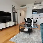 Beautiful 1 - Bedroom Apartment In Downtown